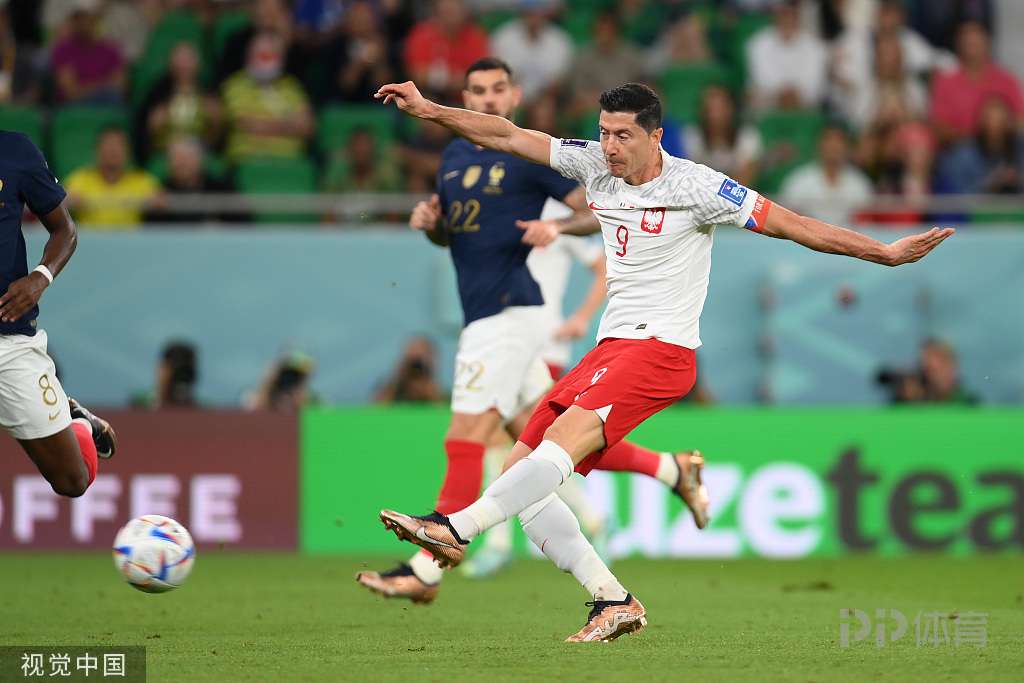 世界杯-法国3-1波兰 姆巴佩2球1助吉鲁破门加冕队史射手王